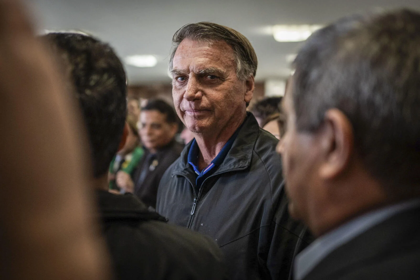 Moraes permite tratamento dentário a Bolsonaro, mas nega clínica da esposa de Flávio 2 bolsonaro