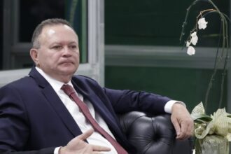 Governador do Maranhão critica Dino por suposta perseguição e questiona atuação do STF 7 carlos brandao