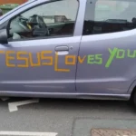 Seguradora nega cobertura a cristão devido a adesivo "Jesus te ama" 3 cristao seguro carro recusado adesivo jesus te ama