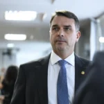 Homem é investigado por ameaçar Flávio Bolsonaro e tem busca e apreensão realizada em Juiz de Fora 5 flavio bolsonaro 1