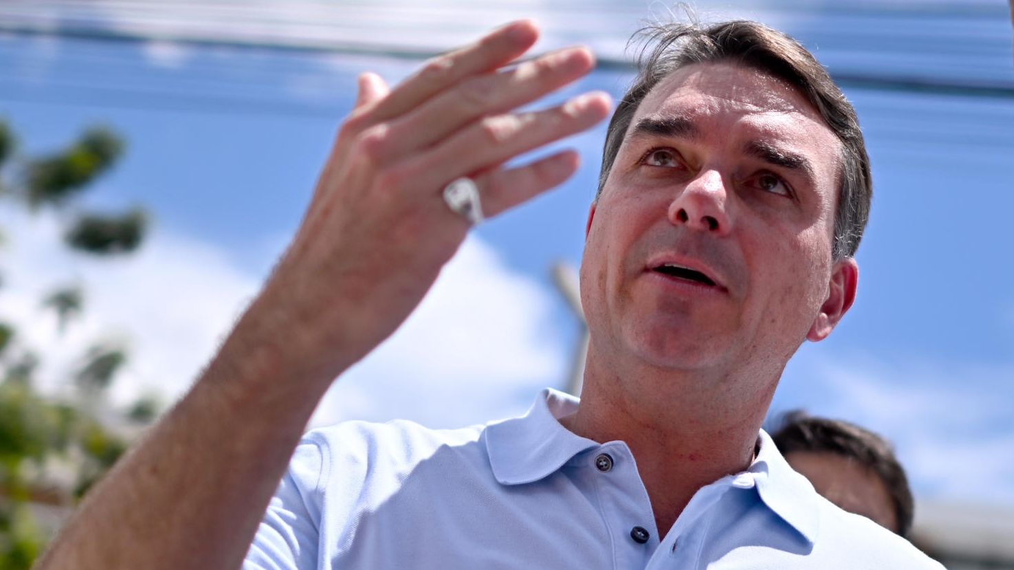 Flávio Bolsonaro propõe retomar construção de Angra 3 e novos resorts no Rio de Janeiro 1 flavio bolsonaro foto andre borges efe 1