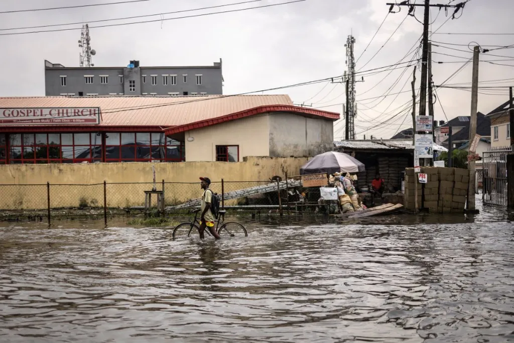 Igrejas na África se preparam para possíveis inundações causadas pelo El Niño, adverte ONG 2 igrejas africanas el nino prevencao