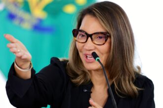Janja presta homenagem a Marisa Letícia após afirmar que nunca houve primeira-dama trabalhadora no Brasil 5 janja da silva foto fabio rodrigues pozzebom agencia brasil
