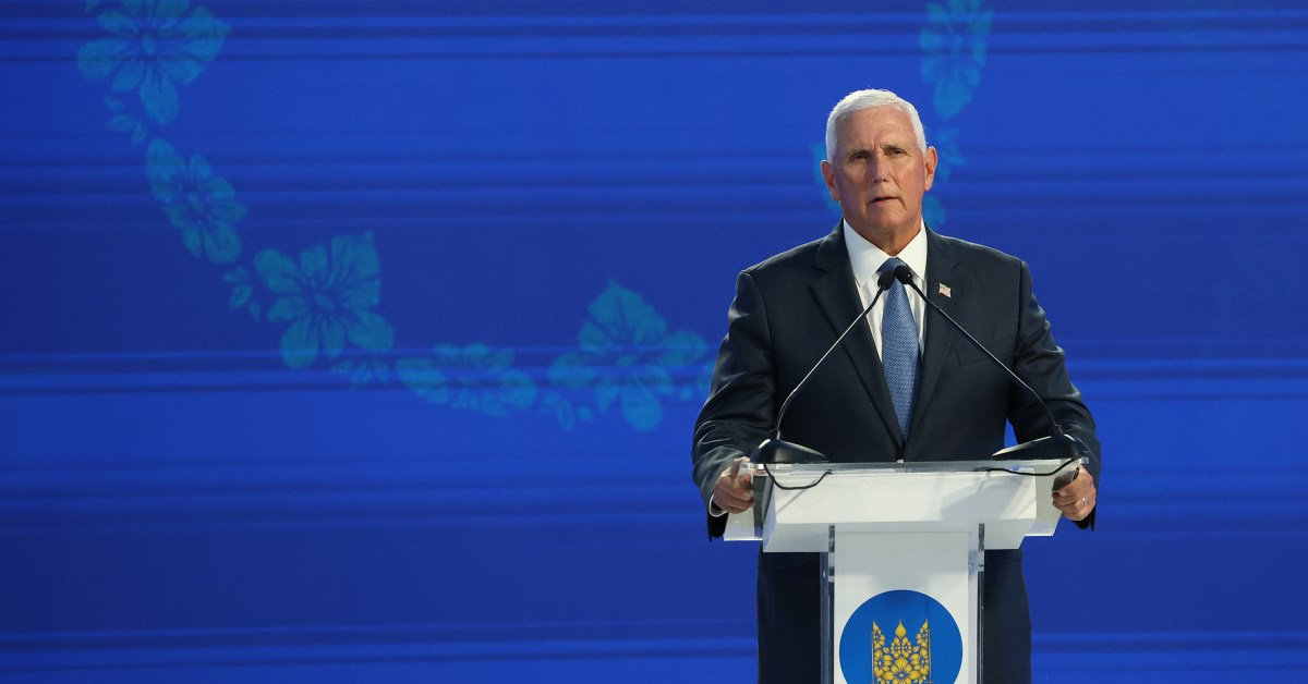 Líderes Mundiais e Cristãos se Reúnem em Kyiv para Orar pela Paz na Ucrânia 2 mike pence ukraine prayer breakfast