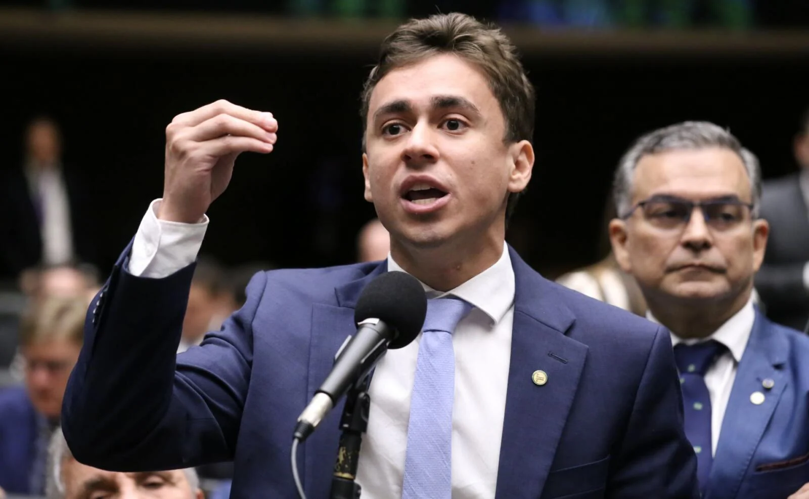 Brasil pode adotar medida similar à de Milei e reduzir salários de políticos em até 50% em caso de crise fiscal 2 nikolas