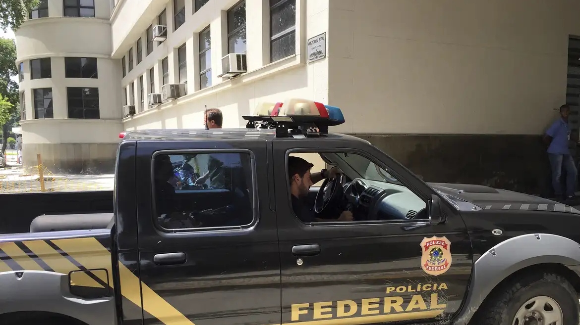 Milícia do Rio de Janeiro se infiltra no governo e movimenta R$ 350 milhões 2 policia federal sede rio de janeiro foto cristina indio do brasil agencia brasil