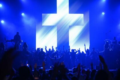 Líderes de Louvor Enfrentam Pressões e Desafios Emocionais 3 worship leaders buckle under pressure