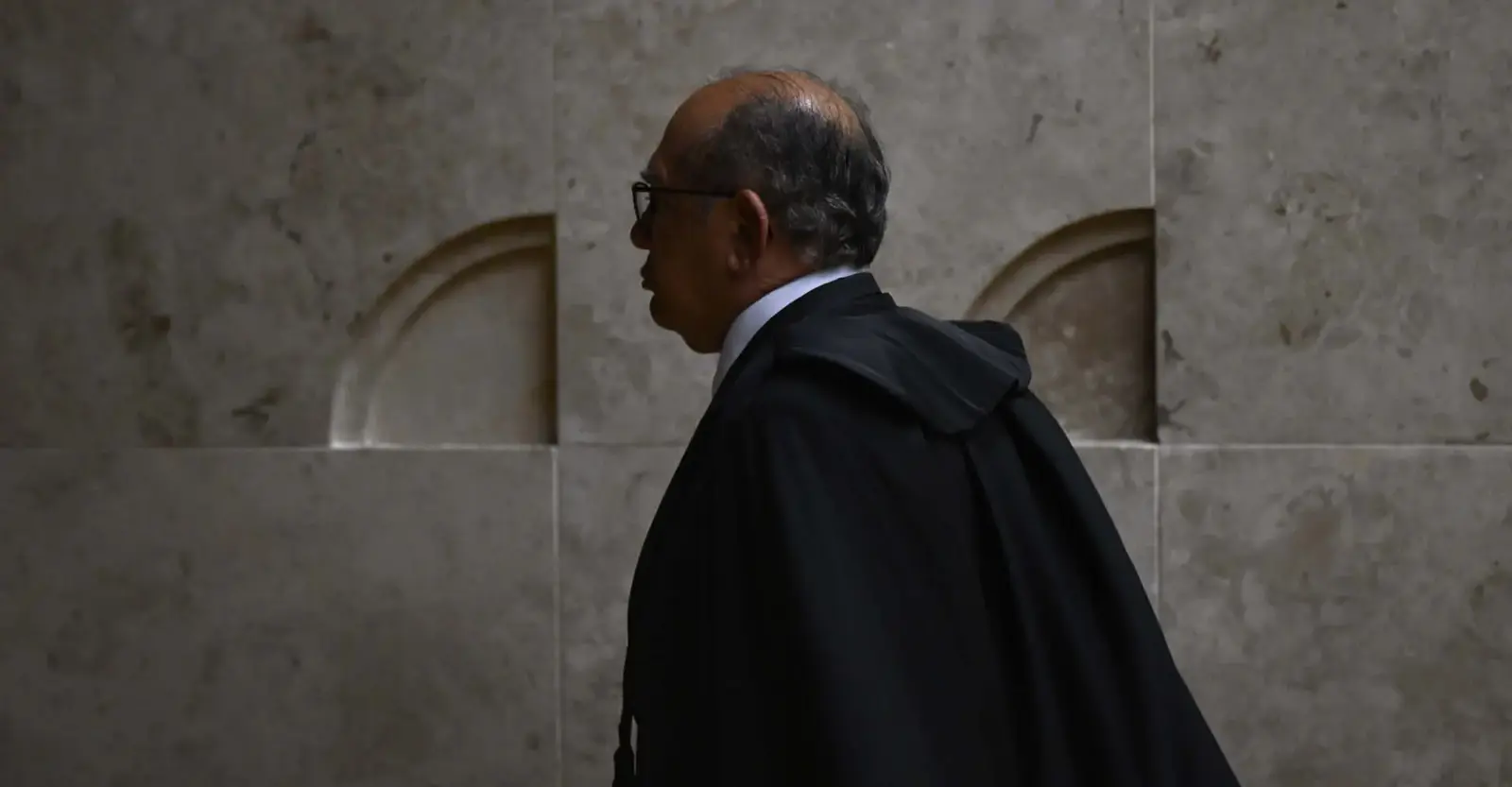 Gilmar Mendes e a Crise de Credibilidade no STF: A Invocação da Omertà 1 02 ed315.jpg scaled