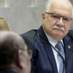 Gilmar Mendes critica vazamentos e uso político durante homenagem a Fachin 3 06 ed340 910x568.jpg