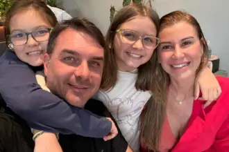 Flávio Bolsonaro é o único candidato a se opor ao aborto nas propostas de governo para 2026 4 1790700428307 e28a93ce9c45