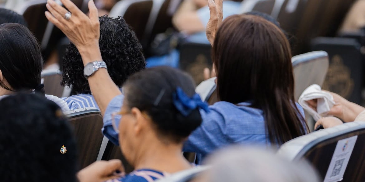 Brasil tem 87% da população cristã e número de ateus cresce três vezes, aponta Censo 2022 do IBGE 1 2795268550 evangelicos