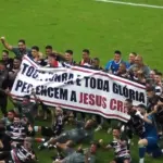 Santa Cruz homenageia Jesus após vitória com faixa: “Toda honra e toda glória pertencem a Ele” 3 349287451 santa cruz