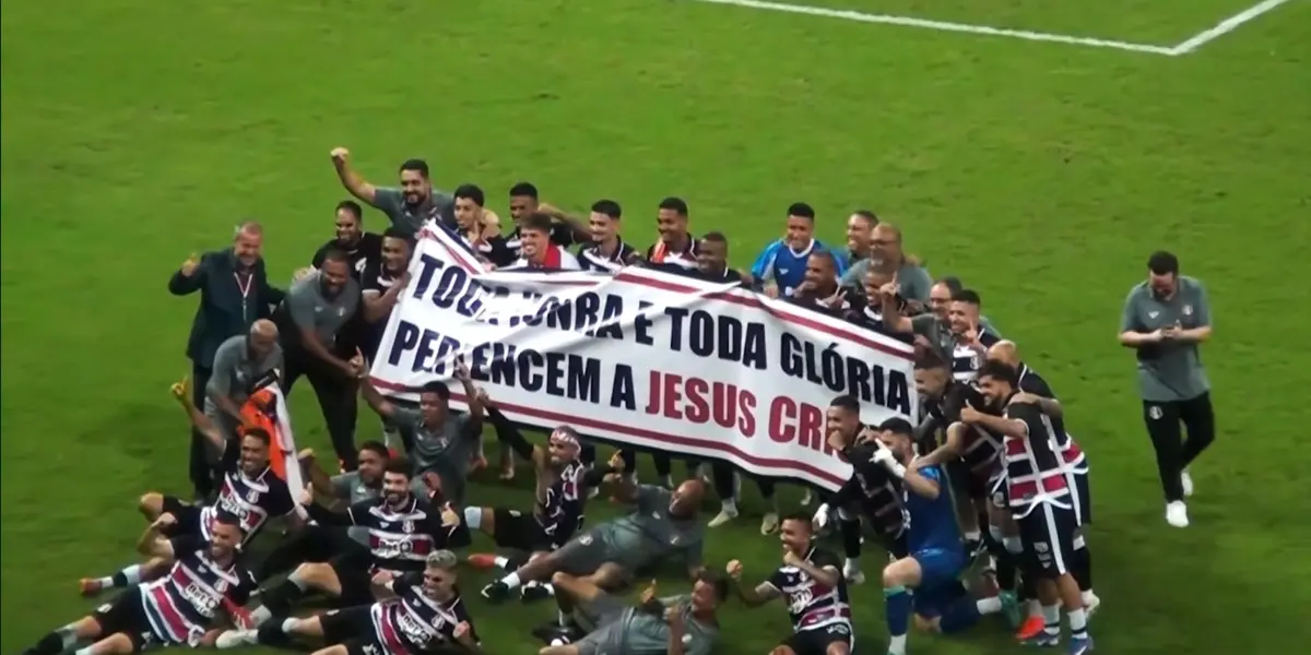 Santa Cruz homenageia Jesus após vitória com faixa: “Toda honra e toda glória pertencem a Ele” 1 349287451 santa cruz