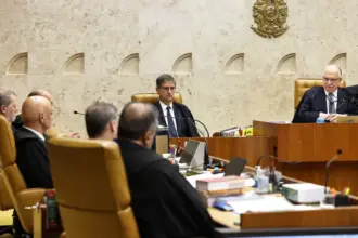STF sob Críticas: Necessidade de Mudanças no Senado é Urgente 8 55530386904 252db94514 k 910x568.jpg