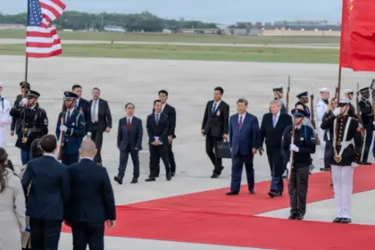Senadores dos EUA pedem a Trump que aborde a perseguição religiosa na China durante visita de Xi Jinping 7 568729864 xi trump