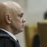 Ascensão de Flávio Bolsonaro gera inquietação entre Moraes e aliados no STF 3 Alexandre de Moraes 2