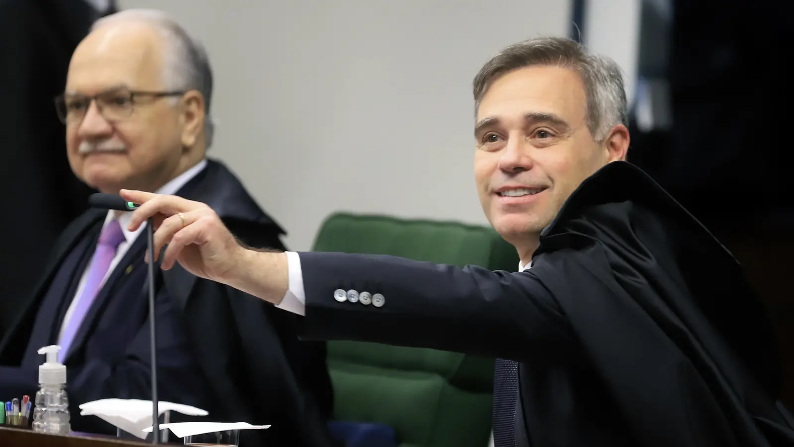 Fachin define regras para julgamento que pode investigar Alexandre de Moraes 1 Andre Mendonca Edson Fachin 1 scaled