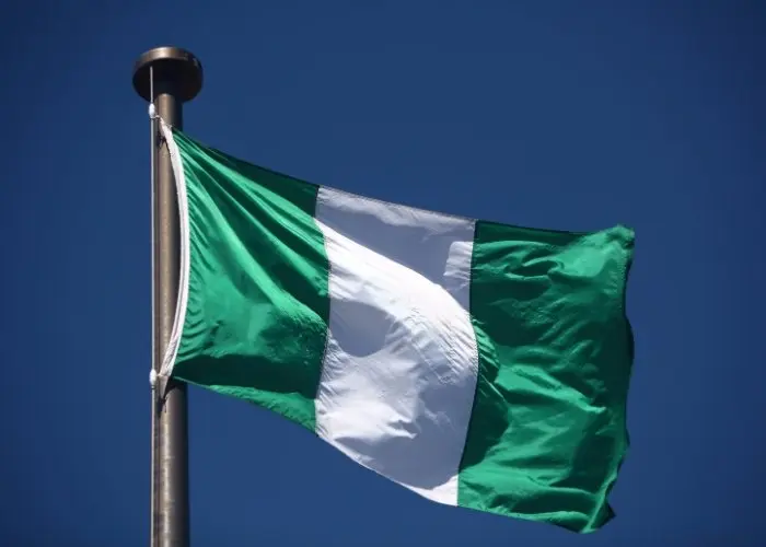 Pastor é resgatado após sequestro na Nigéria, mas colega é encontrado morto 1 Bandeira da Nigeria Foto Canva