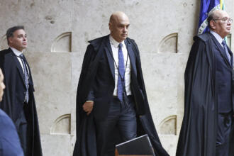 Crise de Alexandre de Moraes no STF gera articulações entre ministros 7 Cristiano Zanin Andre Mendonca Alexandre de Moraes e Gilmar Mendes no STF 1
