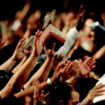 Evangélicos representam 26,9% da população brasileira, aponta IBGE 4 Culto evangelico Imagem Canva Pro