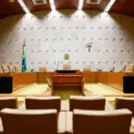 Crise institucional: laços entre ex-banqueiro e ministros do STF são revelados 3 DIA HISTORICO 1