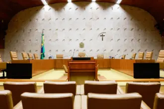 Crise institucional: laços entre ex-banqueiro e ministros do STF são revelados 5 DIA HISTORICO 1