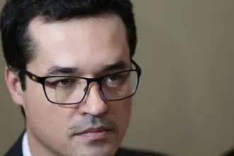 Deltan Dallagnol é candidato ao Senado, mas validade dos votos depende do TSE 5 Deltan.jpg
