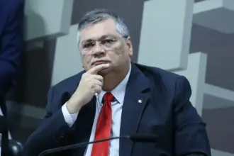 Flávio Dino revoga decisão de Mendonça e garante liberdade de expressão em polêmica sobre Nossa Senhora Aparecida 8 Dino Mendonca STF.jpeg