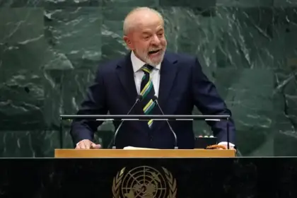 Lula alerta sobre emergência climática e riscos da inteligência artificial em manifesto internacional 7 G1ioNjIXgAANOap.jpeg