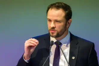 Governo Lula proíbe apostas on-line e não reembolsará outorgas 8 Governo Desenrola