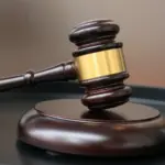 Tribunal de Justiça de São Paulo mantém despejo de templo da Igreja Universal em Guarulhos 3 Martelo da Justica Foto Canva Pro