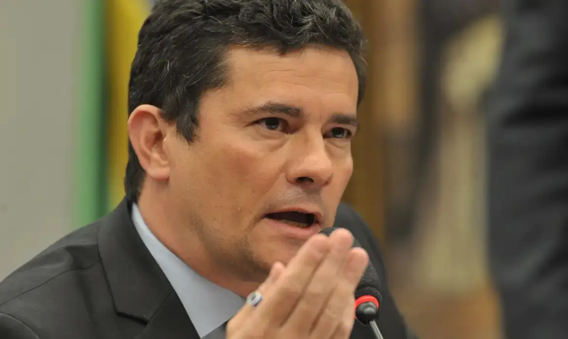 Sergio Moro lidera pesquisa para governo do Paraná com 36% das intenções de voto 1 Moro no PL.jpeg