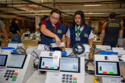 Preparação das Urnas Eletrônicas no Amazonas Avança para as Eleições de 2026 7 amazonas testes urnas 910x568.jpeg