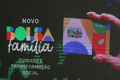 Lula anuncia aumento do Bolsa Família a 17 dias da eleição, custando R$ 5,8 bilhões em 2026 4 bolsa familia foto jose cruz agencia brasil
