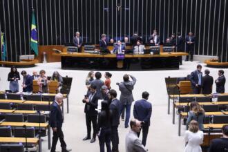 Câmara dos Deputados aprova medida que elimina a taxa de importação sobre blusinhas 5 camara taxa das blusinhas