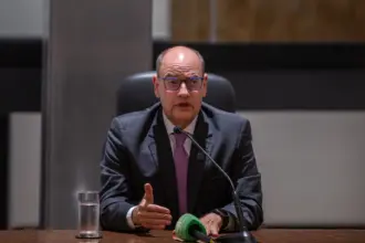 Governador interino do Rio anuncia saída do déficit e R$ 5 bilhões em caixa 6 desembargador ricardo couto rio