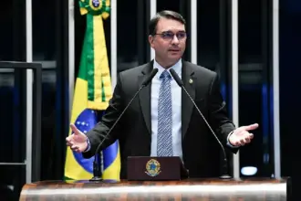 Quase 1 milhão de postagens sobre boato envolvendo Flávio Bolsonaro em 55 horas 6 flavio 4.jpg
