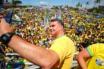 Flávio Bolsonaro critica Lula em campanha em Aracaju e usa "exame de DNA" em provocação 9 flavio aracaju 910x568.jpg