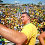 Flávio Bolsonaro critica Lula em campanha em Aracaju e usa "exame de DNA" em provocação 3 flavio aracaju 910x568.jpg