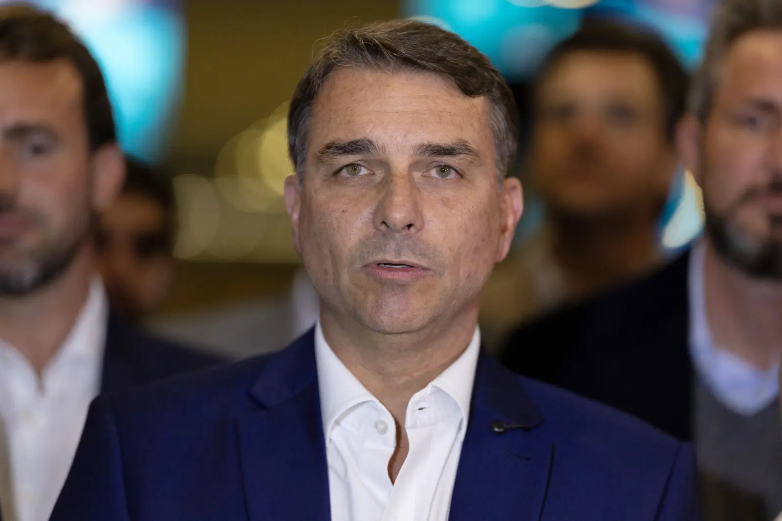 Defesa de Flávio Bolsonaro solicita suspensão de investigações e critica escolha de relatores pelo PT 1 flavio bolsonaro 2 scaled