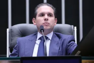 Mensagens revelam negociações entre Hugo Motta e Daniel Vorcaro; deputado nega irregularidades 8 hugo motta