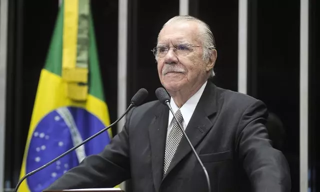 José Sarney é hospitalizado em São Paulo para tratamento de pneumonia 1 jose sarney tribuna do senado marcos oliveira agencia senado.jpg
