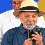 Nikolas Ferreira critica ligação de Lula a Flávio Dino durante sanção de lei de saúde 3 lula 6.jpg