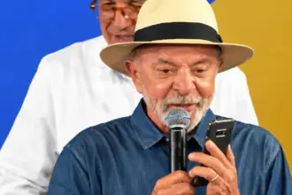 Nikolas Ferreira critica ligação de Lula a Flávio Dino durante sanção de lei de saúde 7 lula 6.jpg