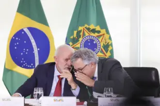 Damares Alves questiona governo Lula sobre fraudes em medicamentos oncológicos 4 lula e padilha.jpg