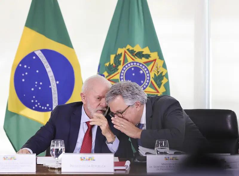 Damares Alves questiona governo Lula sobre fraudes em medicamentos oncológicos 1 lula e padilha.jpg