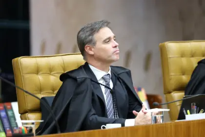 Mendonça rejeita acesso total a celular de Vorcaro e responde a Zanin sobre igualdade no STF 6 mendonca 2
