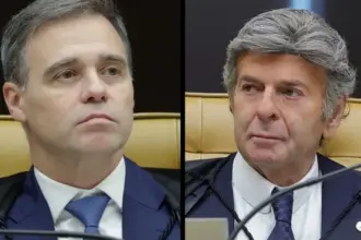Ministros do STF pedem ajuda da PF para acessar celular de ex-banqueiro 5 mendonca e fux 1 910x568.jpg