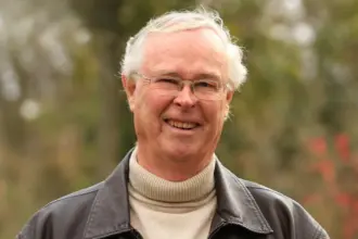 Michael Cassidy: Um Evangelista que Une Sul-Africanos na Luta pela Igualdade 8 michael cassidy