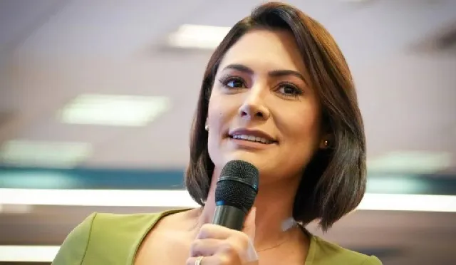 TRE-DF libera propaganda de Michelle Bolsonaro com imagem de Jair Bolsonaro 1 miche.jpg